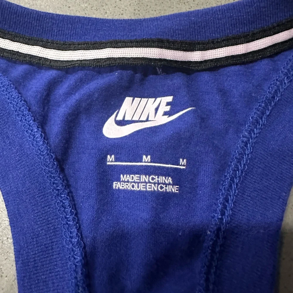 Nike Front Pocket Racerback Tank Top - Picture 3 of 3